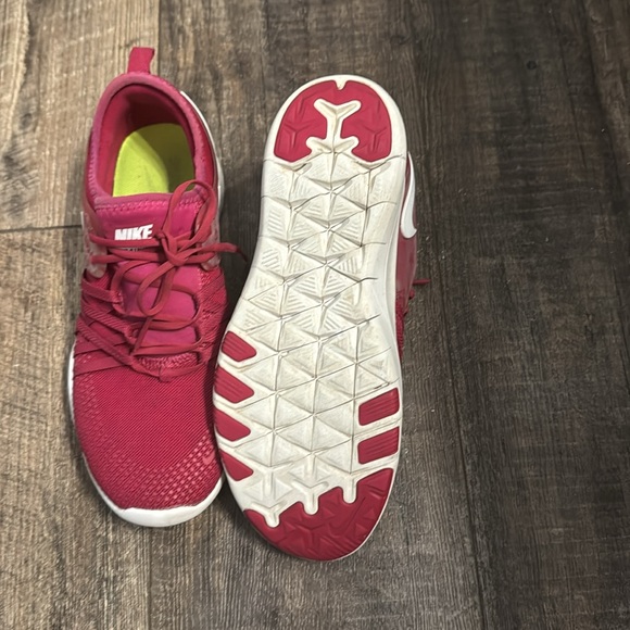 Women’s Nike Training Shoe Size 7 - Picture 8 of 8